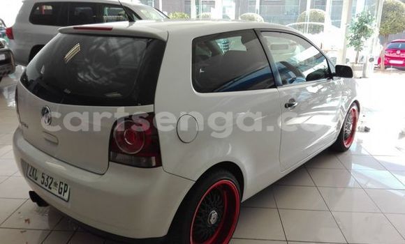 Nunua Ilio tumika Volkswagen Polo White Gari ndani ya Hlatikulu nchini Wilaya ya Shiselweni Nunua Ilio tumika Volkswagen Polo White Gari ndani ya Hlatikulu nchini Wilaya ya Shiselweni