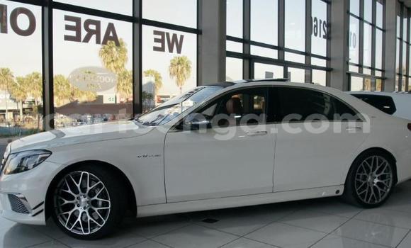 Nunua Ilio tumika Mercedes‒Benz S–Class White Gari ndani ya Hlatikulu nchini Wilaya ya Shiselweni