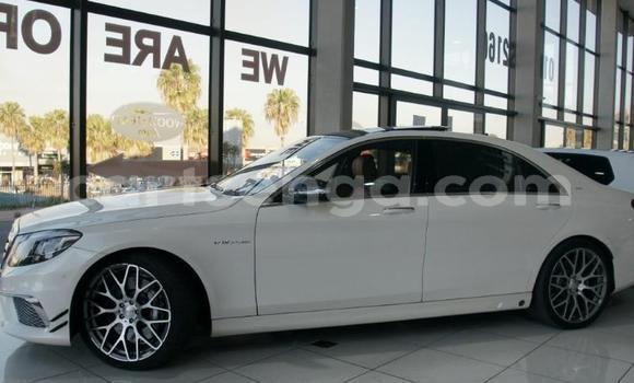 Nunua Ilio tumika Mercedes‒Benz S–Class White Gari ndani ya Hlatikulu nchini Wilaya ya Shiselweni Nunua Ilio tumika Mercedes‒Benz S–Class White Gari ndani ya Hlatikulu nchini Wilaya ya Shiselweni