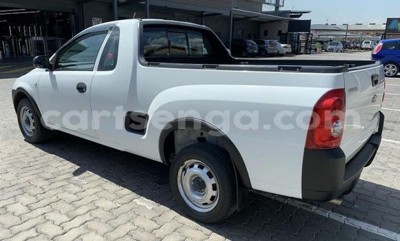 Nunua Ilio tumika Opel Corsa White Gari ndani ya Ezulwini nchini Hhohho Nunua Ilio tumika Opel Corsa White Gari ndani ya Ezulwini nchini Hhohho