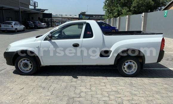 Nunua Ilio tumika Opel Corsa White Gari ndani ya Ezulwini nchini Hhohho Nunua Ilio tumika Opel Corsa White Gari ndani ya Ezulwini nchini Hhohho