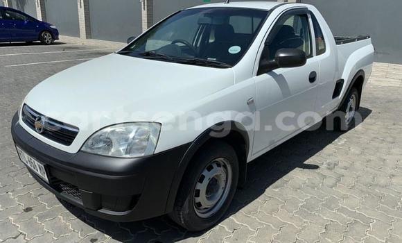 Nunua Ilio tumika Opel Corsa White Gari ndani ya Ezulwini nchini Hhohho Nunua Ilio tumika Opel Corsa White Gari ndani ya Ezulwini nchini Hhohho