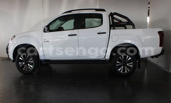 Buy Used Isuzu D–MAX White Car in Bhunya in Manzini Buy Used Isuzu D–MAX White Car in Bhunya in Manzini