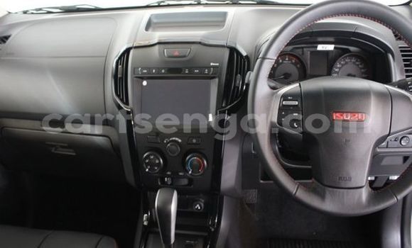 Buy Used Isuzu D–MAX White Car in Bhunya in Manzini Buy Used Isuzu D–MAX White Car in Bhunya in Manzini