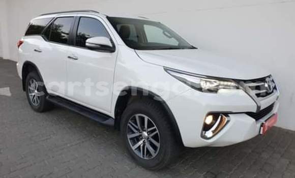 Buy Used Toyota Fortuner White Car in Big Bend in Lubombo Buy Used Toyota Fortuner White Car in Big Bend in Lubombo