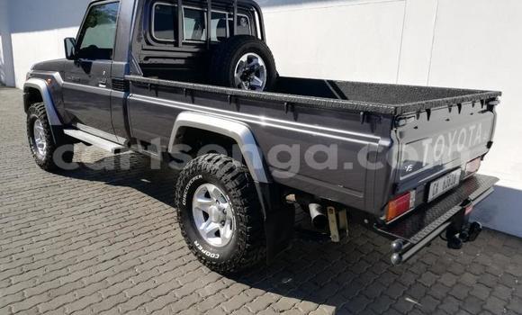 Nunua Ilio tumika Toyota Land Cruiser Brown Gari ndani ya Manzini nchini Manzini Nunua Ilio tumika Toyota Land Cruiser Brown Gari ndani ya Manzini nchini Manzini