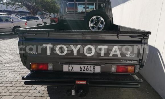 Nunua Ilio tumika Toyota Land Cruiser Brown Gari ndani ya Manzini nchini Manzini Nunua Ilio tumika Toyota Land Cruiser Brown Gari ndani ya Manzini nchini Manzini