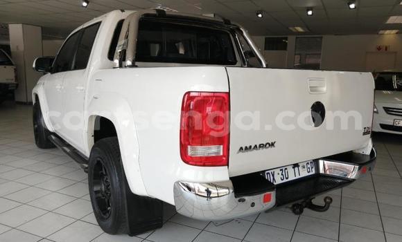 Nunua Ilio tumika Volkswagen Amarok White Gari ndani ya Manzini nchini Manzini Nunua Ilio tumika Volkswagen Amarok White Gari ndani ya Manzini nchini Manzini
