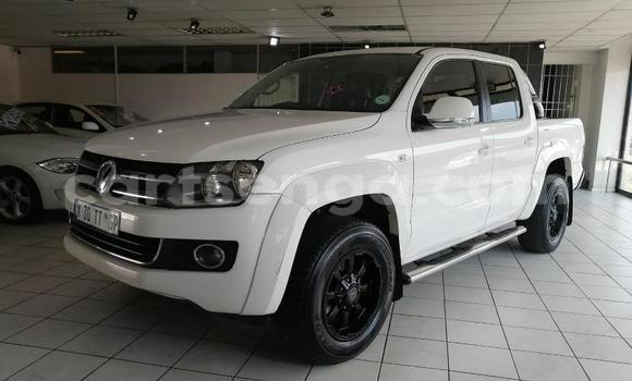Nunua Ilio tumika Volkswagen Amarok White Gari ndani ya Manzini nchini Manzini Nunua Ilio tumika Volkswagen Amarok White Gari ndani ya Manzini nchini Manzini