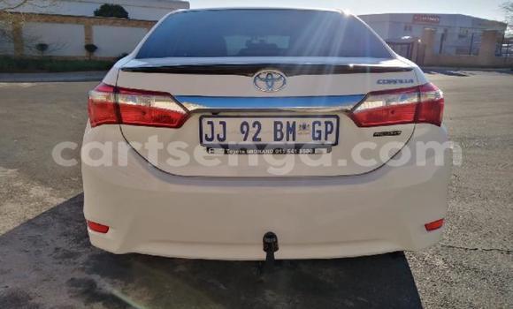 Acheter Occasion Voiture Toyota Corolla II Blanc à Mbabane, Manzini Acheter Occasion Voiture Toyota Corolla II Blanc à Mbabane, Manzini