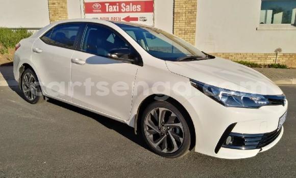 Acheter Occasion Voiture Toyota Corolla II Blanc à Mbabane, Manzini Acheter Occasion Voiture Toyota Corolla II Blanc à Mbabane, Manzini