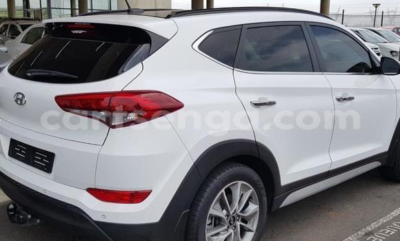 Nunua Ilio tumika Hyundai Tucson White Gari ndani ya Manzini nchini Manzini Nunua Ilio tumika Hyundai Tucson White Gari ndani ya Manzini nchini Manzini