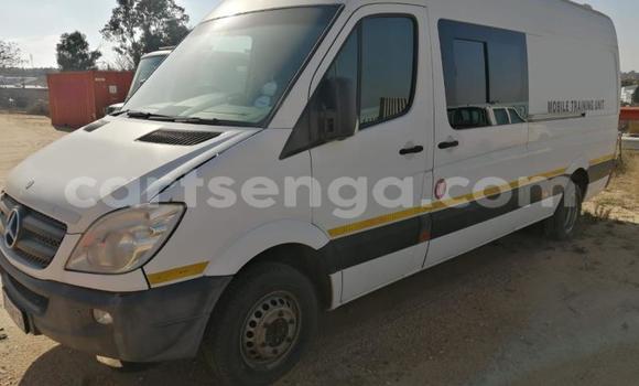 Acheter Occasion Voiture Mercedes‒Benz Esprit Blanc à Manzini, Manzini Acheter Occasion Voiture Mercedes‒Benz Esprit Blanc à Manzini, Manzini