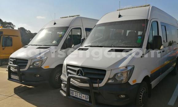 Acheter Occasion Voiture Mercedes‒Benz Esprit Blanc à Manzini, Manzini Acheter Occasion Voiture Mercedes‒Benz Esprit Blanc à Manzini, Manzini