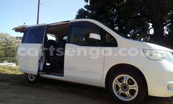 Acheter Occasion Voiture Nissan Serena Blanc à Manzini, Manzini
