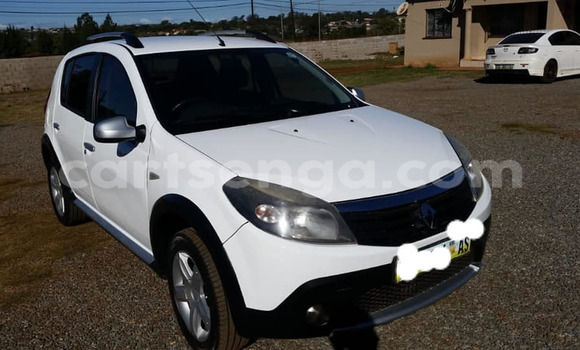 Nunua Ilio tumika Renault Sandero White Gari ndani ya Manzini nchini Manzini Nunua Ilio tumika Renault Sandero White Gari ndani ya Manzini nchini Manzini