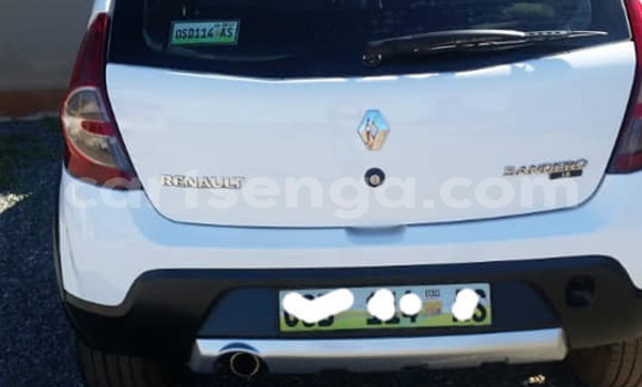 Nunua Ilio tumika Renault Sandero White Gari ndani ya Manzini nchini Manzini Nunua Ilio tumika Renault Sandero White Gari ndani ya Manzini nchini Manzini