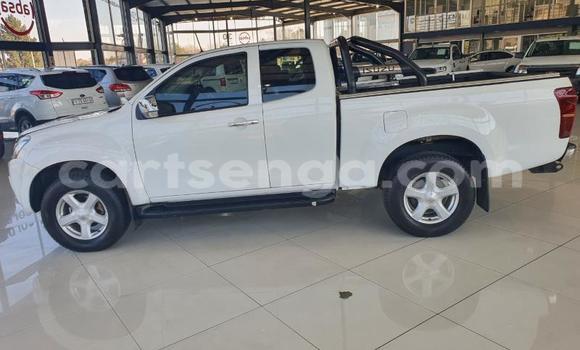 Acheter Occasion Voiture Isuzu KB Blanc à Manzini, Manzini Acheter Occasion Voiture Isuzu KB Blanc à Manzini, Manzini
