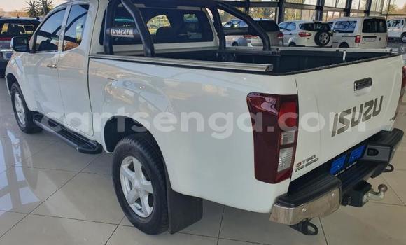 Acheter Occasion Voiture Isuzu KB Blanc à Manzini, Manzini Acheter Occasion Voiture Isuzu KB Blanc à Manzini, Manzini