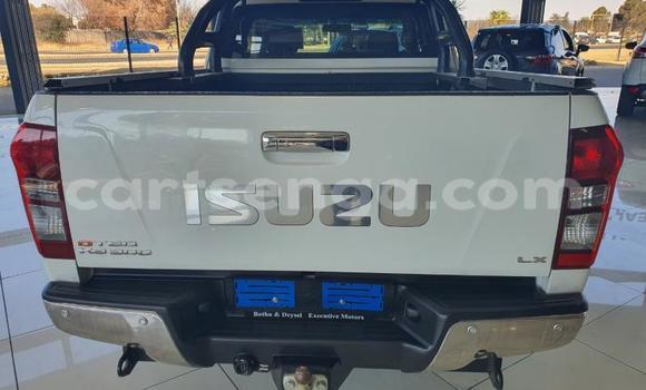 Acheter Occasion Voiture Isuzu KB Blanc à Manzini, Manzini Acheter Occasion Voiture Isuzu KB Blanc à Manzini, Manzini