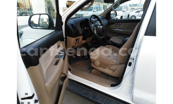 Buy Import Toyota Fortuner White Car in Import - Dubai in Hhohho Buy Import Toyota Fortuner White Car in Import - Dubai in Hhohho