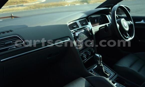 Nunua Ilio tumika Volkswagen Golf R Blue Gari ndani ya Manzini nchini Manzini Nunua Ilio tumika Volkswagen Golf R Blue Gari ndani ya Manzini nchini Manzini