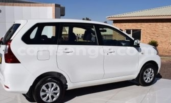 Buy Used Toyota Avanza White Car in Ezulwini in Hhohho Buy Used Toyota Avanza White Car in Ezulwini in Hhohho