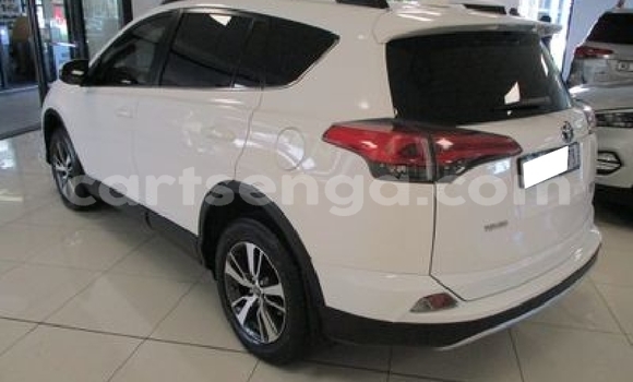 Acheter Occasion Voiture Toyota RAV4 Blanc à Ezulwini, Hhohho Acheter Occasion Voiture Toyota RAV4 Blanc à Ezulwini, Hhohho