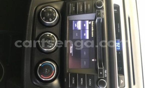 Acheter Occasion Voiture Toyota RAV4 Blanc à Ezulwini, Hhohho Acheter Occasion Voiture Toyota RAV4 Blanc à Ezulwini, Hhohho