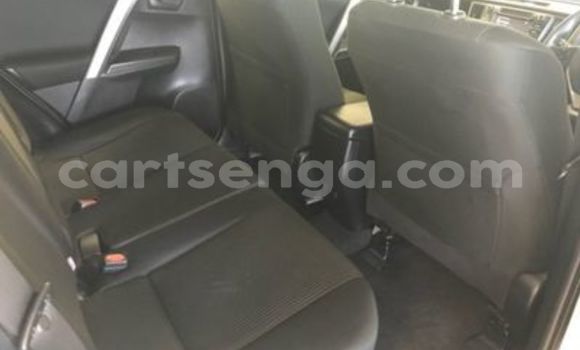 Acheter Occasion Voiture Toyota RAV4 Blanc à Ezulwini, Hhohho Acheter Occasion Voiture Toyota RAV4 Blanc à Ezulwini, Hhohho