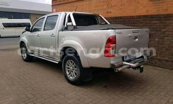 Nunua Ilio tumika Toyota Hilux Silver Gari ndani ya Manzini nchini Manzini Nunua Ilio tumika Toyota Hilux Silver Gari ndani ya Manzini nchini Manzini