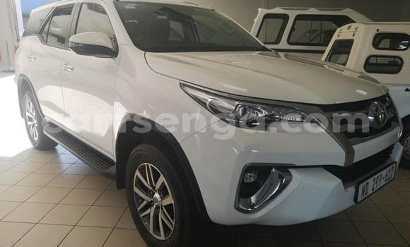 Acheter Occasion Voiture Toyota Fortuner Blanc à Mbabane, Manzini Acheter Occasion Voiture Toyota Fortuner Blanc à Mbabane, Manzini