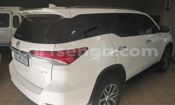 Acheter Occasion Voiture Toyota Fortuner Blanc à Mbabane, Manzini Acheter Occasion Voiture Toyota Fortuner Blanc à Mbabane, Manzini