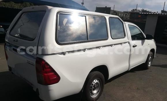 Buy Used Toyota Hilux White Car in Big Bend in Lubombo District Buy Used Toyota Hilux White Car in Big Bend in Lubombo District