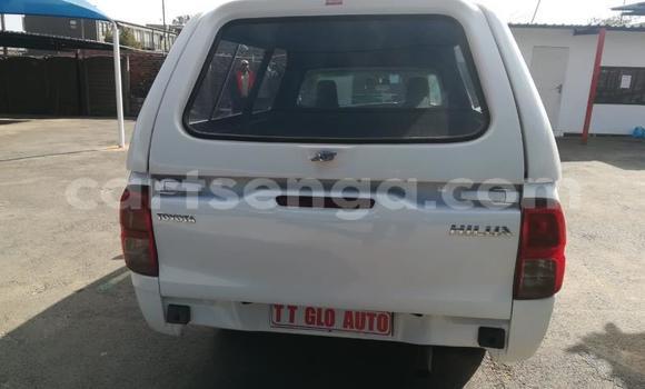 Buy Used Toyota Hilux White Car in Big Bend in Lubombo District Buy Used Toyota Hilux White Car in Big Bend in Lubombo District