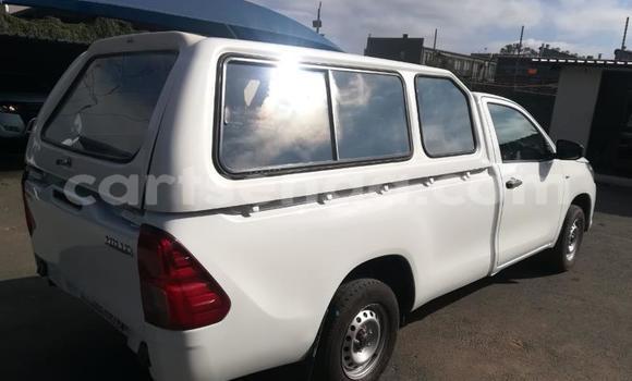 Buy Used Toyota Hilux White Car in Big Bend in Lubombo District Buy Used Toyota Hilux White Car in Big Bend in Lubombo District