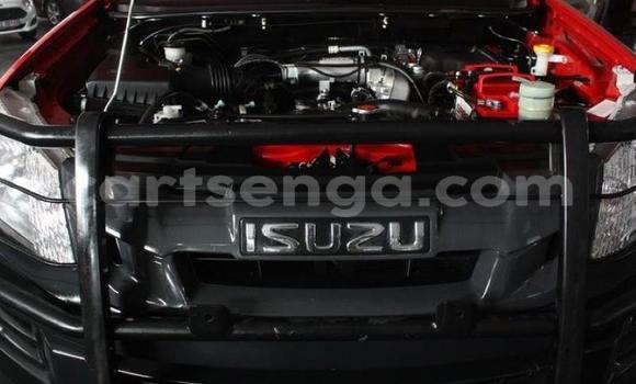 Nunua Ilio tumika Isuzu KB Red Gari ndani ya Big Bend nchini Lubombo Nunua Ilio tumika Isuzu KB Red Gari ndani ya Big Bend nchini Lubombo