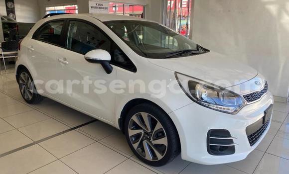 Nunua Ilio tumika Kia Rio White Gari ndani ya Big Bend nchini Wilaya ya Lubombo Nunua Ilio tumika Kia Rio White Gari ndani ya Big Bend nchini Wilaya ya Lubombo