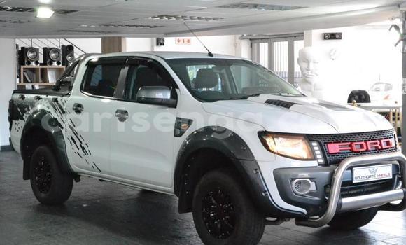 Nunua Ilio tumika Ford Ranger White Gari ndani ya Big Bend nchini Wilaya ya Lubombo