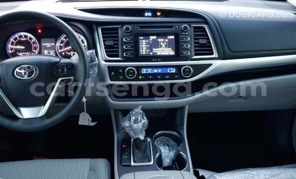 Buy Import Toyota Highlander Other Car in Import - Dubai in Hhohho Buy Import Toyota Highlander Other Car in Import - Dubai in Hhohho