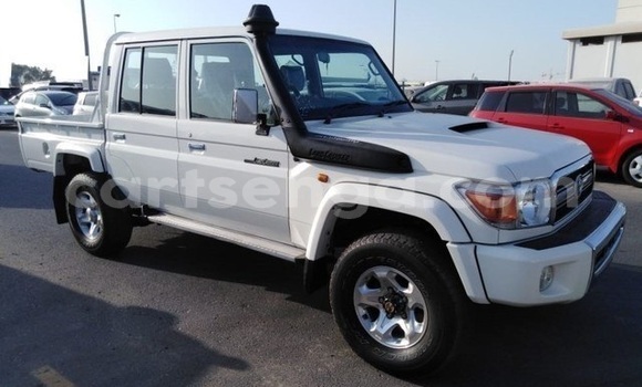 Buy New Toyota FJ Cruiser White Car in Manzini in Manzini Buy New Toyota FJ Cruiser White Car in Manzini in Manzini