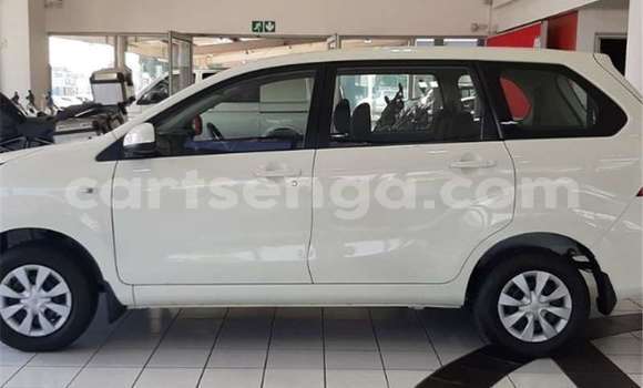 Nunua Ilio tumika Toyota Avanza White Gari ndani ya Manzini nchini Manzini Nunua Ilio tumika Toyota Avanza White Gari ndani ya Manzini nchini Manzini