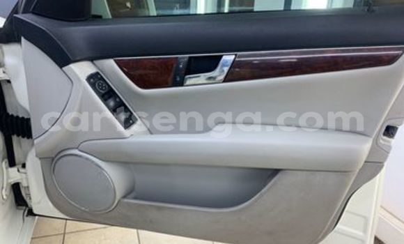 Nunua Ilio tumika Mercedes‒Benz C–Class White Gari ndani ya Ezulwini nchini Hhohho Nunua Ilio tumika Mercedes‒Benz C–Class White Gari ndani ya Ezulwini nchini Hhohho