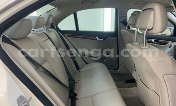 Nunua Ilio tumika Mercedes‒Benz C–Class White Gari ndani ya Ezulwini nchini Hhohho Nunua Ilio tumika Mercedes‒Benz C–Class White Gari ndani ya Ezulwini nchini Hhohho