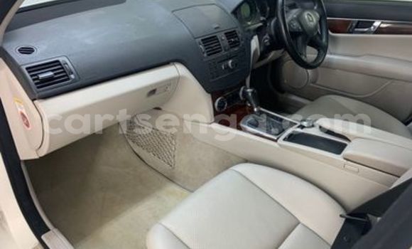 Nunua Ilio tumika Mercedes‒Benz C–Class White Gari ndani ya Ezulwini nchini Hhohho Nunua Ilio tumika Mercedes‒Benz C–Class White Gari ndani ya Ezulwini nchini Hhohho