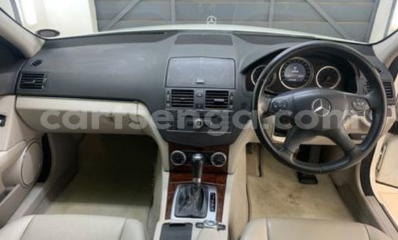 Nunua Ilio tumika Mercedes‒Benz C–Class White Gari ndani ya Ezulwini nchini Hhohho Nunua Ilio tumika Mercedes‒Benz C–Class White Gari ndani ya Ezulwini nchini Hhohho