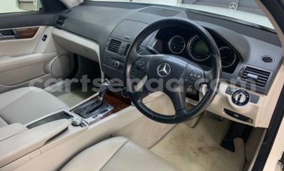 Nunua Ilio tumika Mercedes‒Benz C–Class White Gari ndani ya Ezulwini nchini Hhohho Nunua Ilio tumika Mercedes‒Benz C–Class White Gari ndani ya Ezulwini nchini Hhohho