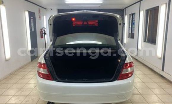 Nunua Ilio tumika Mercedes‒Benz C–Class White Gari ndani ya Ezulwini nchini Hhohho Nunua Ilio tumika Mercedes‒Benz C–Class White Gari ndani ya Ezulwini nchini Hhohho