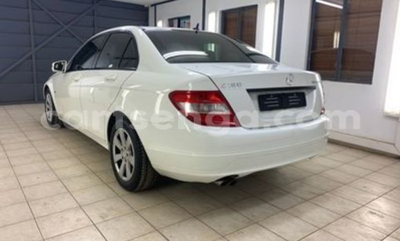 Nunua Ilio tumika Mercedes‒Benz C–Class White Gari ndani ya Ezulwini nchini Hhohho Nunua Ilio tumika Mercedes‒Benz C–Class White Gari ndani ya Ezulwini nchini Hhohho