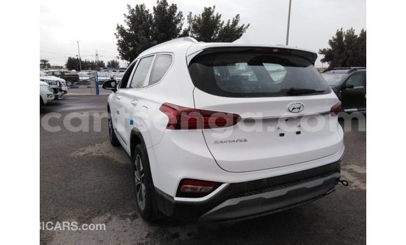 Buy Import Hyundai Santa Fe White Car in Import - Dubai in Hhohho Buy Import Hyundai Santa Fe White Car in Import - Dubai in Hhohho